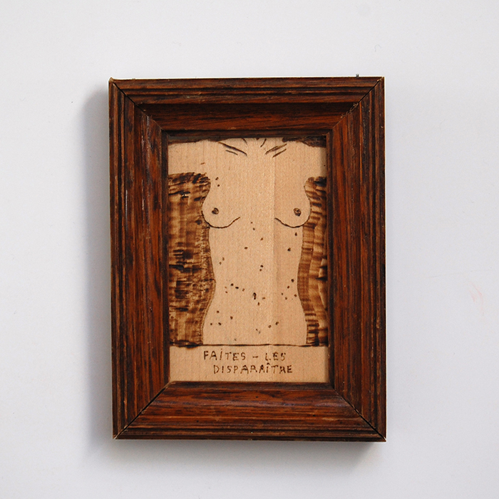 Ex-voto pyrogravure éruption cutanée boutons sur le ventre