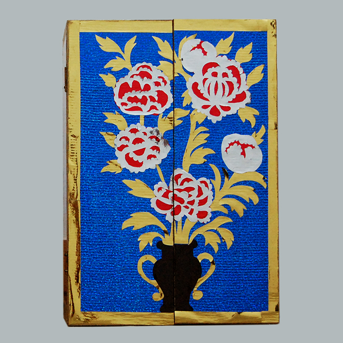Boîte ex-voto secets cachettes amour hommage vitrail coeur guitariste cadeau davi bowie ampoules feu collage motif pivoines japonais papiers découpés metalliques