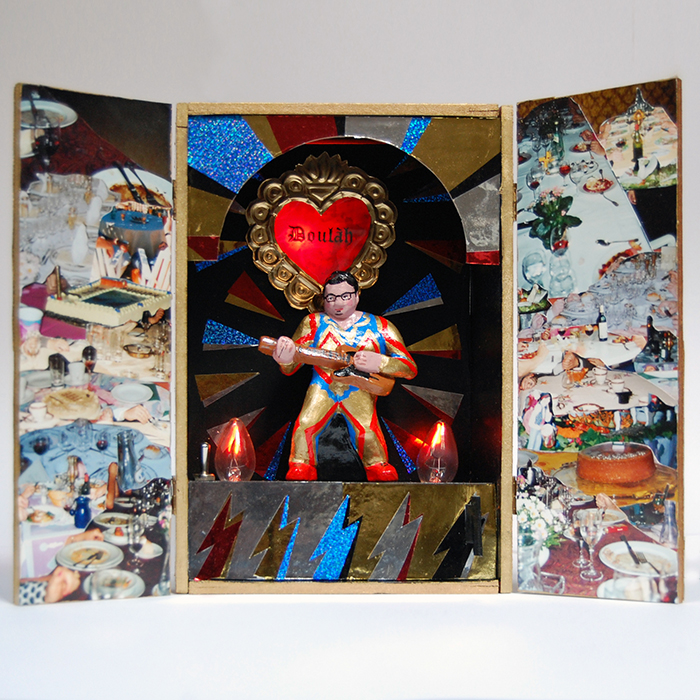 Boîte ex-voto secets cachettes amour hommage vitrail coeur guitariste cadeau davi bowie ampoules feu collage motif pivoines japonais papiers découpés metalliques