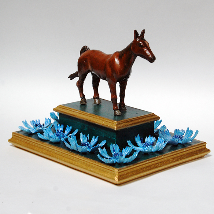 Ex-voto protection cheval contre les dangers et la maladie guérison bleuets centaure Chiron remède sculpture