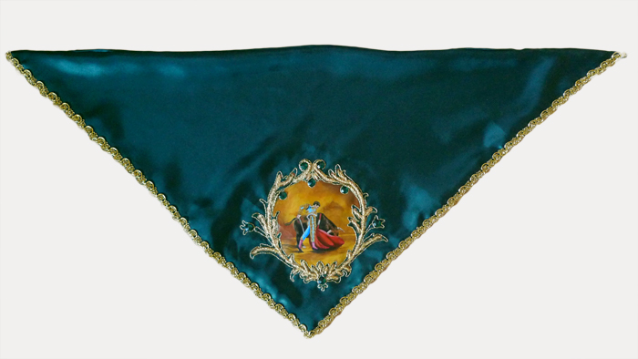 Ex-voto foulard brodé et peinture sur tissus paillettes sequins canetille dorée satin toreador toreau passe